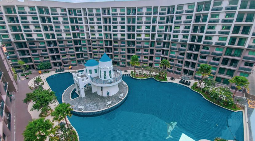 Arcadia Beach Continental Pattaya Condo For Sale & Rent