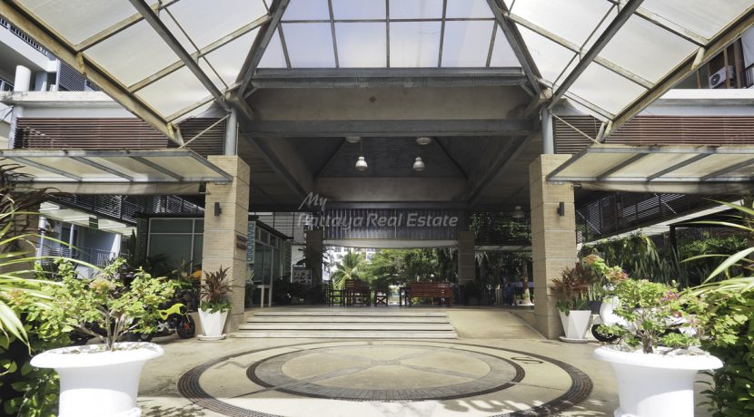 Diamond Suites Resort Pattaya Condo For Sale & Rent