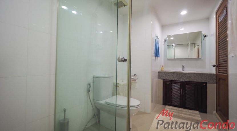 Center Condotel South Pattaya For Sale & Rent 1 Bedroom With Partial Sea Views - CTRC01