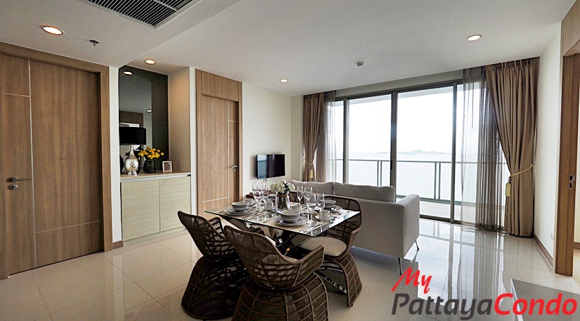 Riviera Wong Amat Condo For Sale – RW22