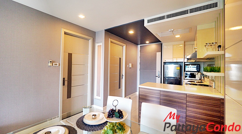 APUS Central Pattaya Condo For Rent 2 Bedroom Pool Views - APUS06R