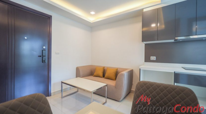 Arcadia Beach Continental Pattaya Condo For Sale & Rent 1 Bedroom With Pool Views - ABC15