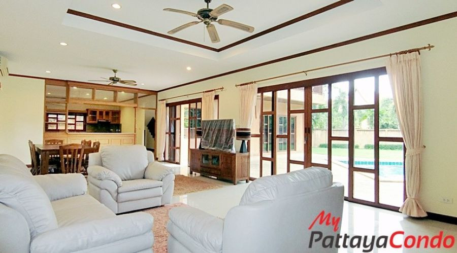 Lanna Villas Village East Pattaya Pool Villa For Rent – HELV01R