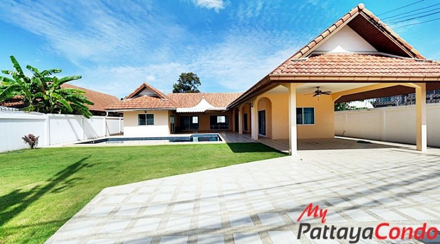 Private Pool Villa East Pattaya For Rent – HE0002R