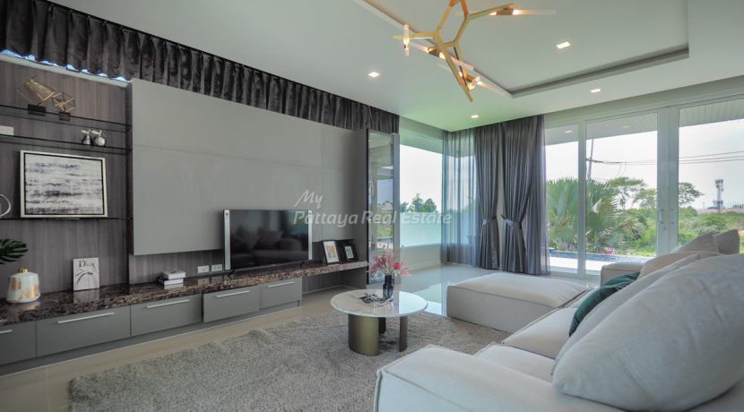 The Grand Paradise House For Sale 6 Bedroom With Private Pool in East Pattaya - HEGPV01