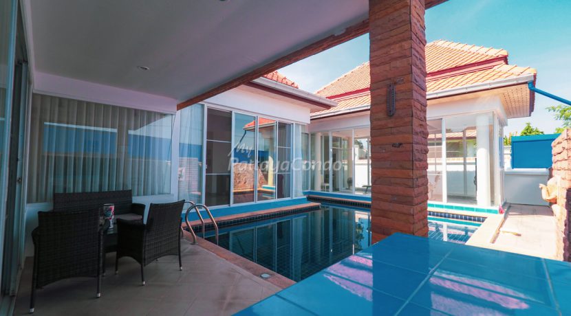 Paradise Villa 3 Pool Villas For Sale in East Pattaya 5 Bedroom - HEPRV301