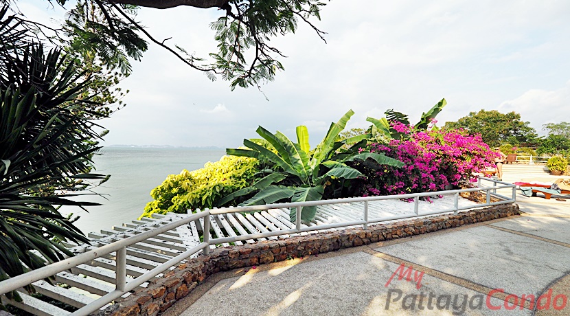 Garden Cliff Condominium WongAmat Pattaya Condos For Sale & Rent