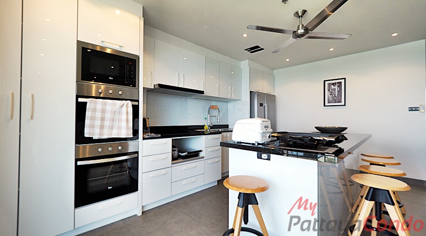 Amari Residence Pattaya Condo For Sale & Rent 2 Bedroom With Pattaya Bay Views at Pratumnak Hill - AMR74