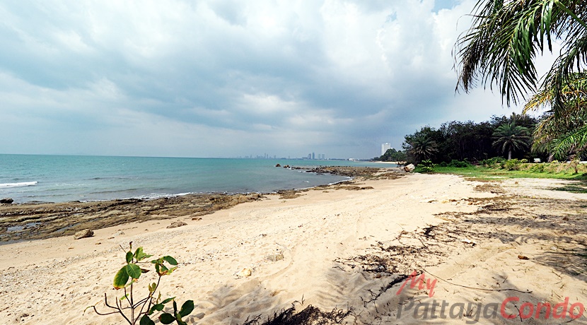 Pure Na-Jomtien Beachfornt Condo Pattaya