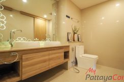 Riviera Jomtien Pattaya Condo For Sale & Rent 2 Bedroom With Direct Sea Views - RJ11 & RJ11R