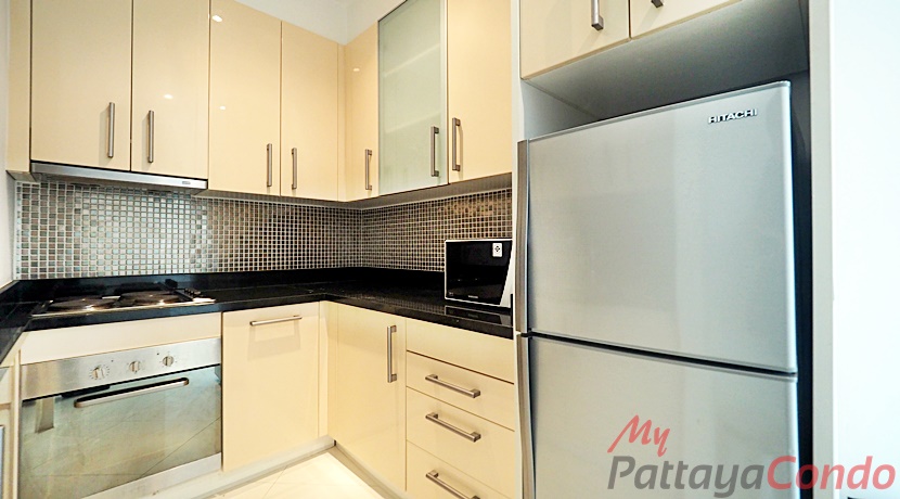 Diamond Suites Resort Condo Pattaya For Sale & Rent 2 Bedroom With Pool Views at South Pattaya - DS05