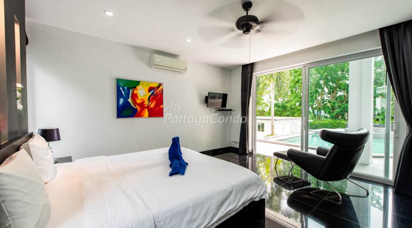 Phoenix Gold Country Huay Yai Pattaya House For Sale & Rent With Private Pool - HEPGC02 & 02R