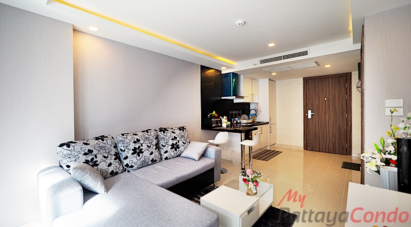 Grand Avenue Residence Pattaya Condo For Sale & Rent 1 Bedroom With Pool Views - GRAND77R