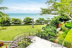 The Cove Pattaya Condo Beachfront