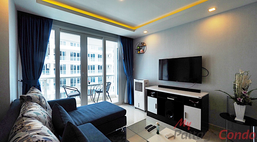 Grand Avenue Residence Pattaya Condo For Sale & Rent 1 Bedroom With Pool Views - GRAND81R