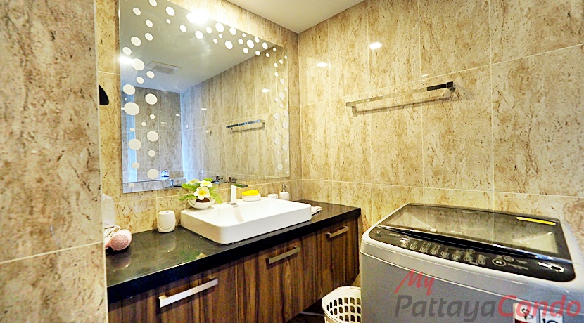 Grand Avenue Residence Pattaya Condo For Sale & Rent 1 Bedroom With Pool Views - GRAND82R