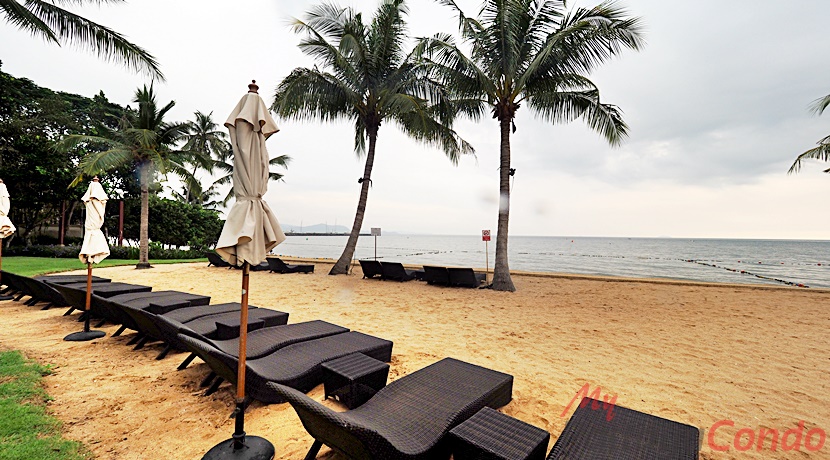Movenpick White Sand Beach Condo Pattaya