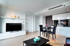 Centara Avenue Residence & Suites Pattaya For Sale & Rent 1 Bedroom With Pool Views - CARS94
