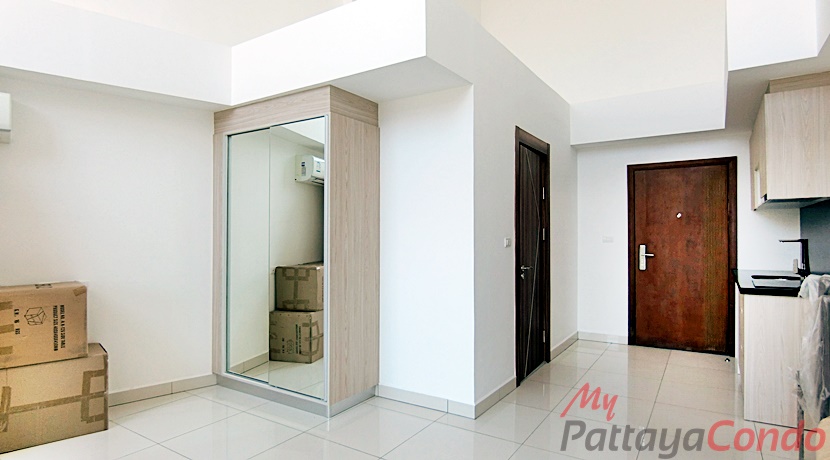 Laguna Beach Resort 2 Jomtien Condo Pattaya For Sale Studio Bedroom With City Views - LBR2J09