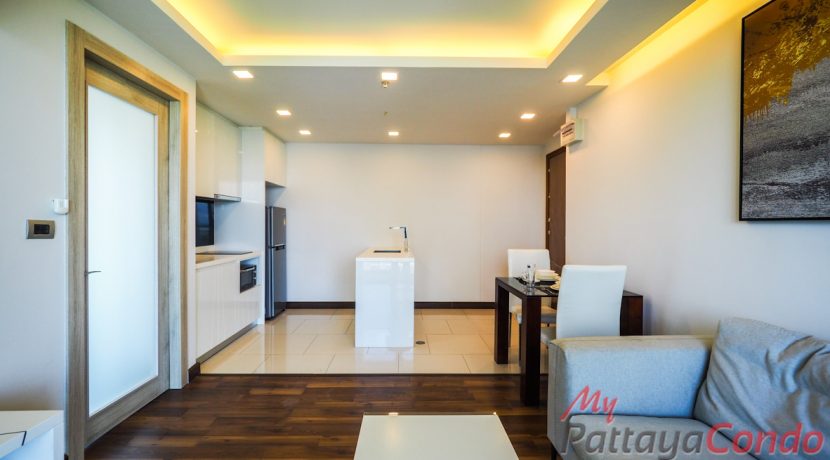 The Peak Towers Pattaya Condo For Sale & Rent 1 Bedroom With Sea Views at Pratumnak Hill - PEAKT51