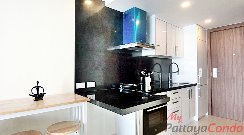 Grand Avenue Residence Pattaya Condo For Sale & Rent 2 Bedroom With Pool Views - GRAND98R