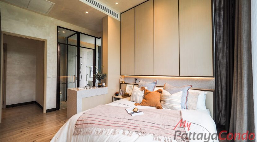 Arom Wong Amat Pattaya Condo For Sale 2 Bedroom With Sea Views - AROM02 (Showroom Unit)