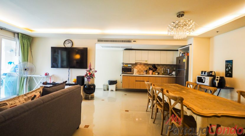 City Garden Pattaya Condo For Sale & Rent 2 Bedroom With Pool Views - CGP24