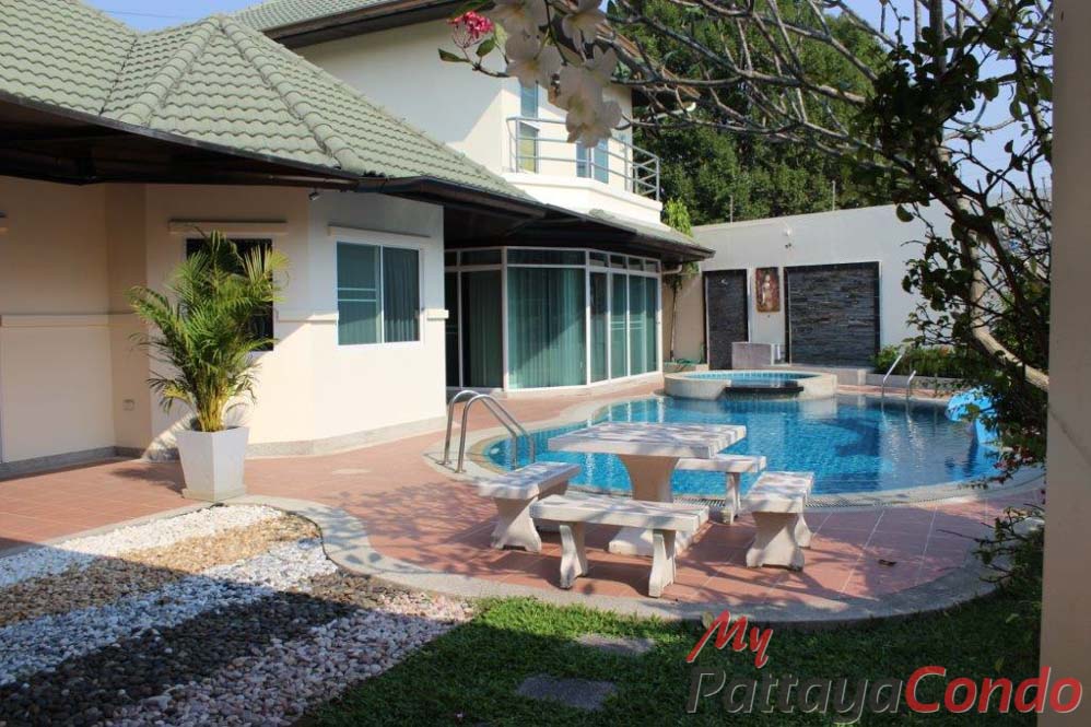 Green Field Villas 3 East Pattaya House For Rent – HEGF302R