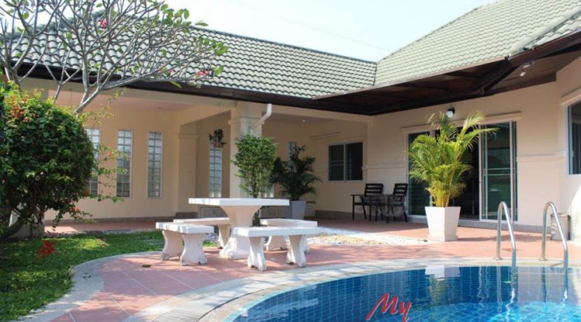 Green Field Villas 3 Pool Villas 5 Bedroom For Sale & Rent in East Pattaya - HEGF02 & HEGF02R (4)