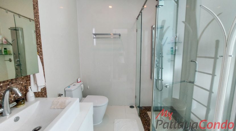 The Sanctuary Wongamat Pattaya Condo For Sale & Rent 2 Bedroom With Pool & Garden Views - SANC18R