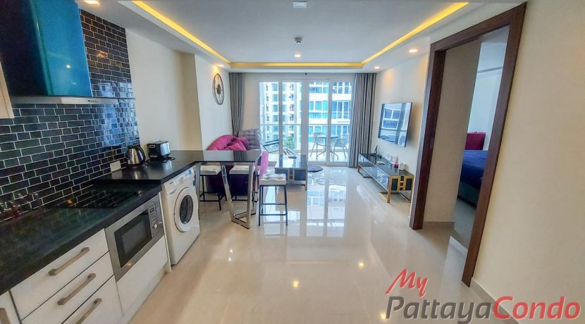 Grand Avenue Residence Pattaya Condo For Sale & Rent 1 Bedroom With Pool Views - GRAND135R