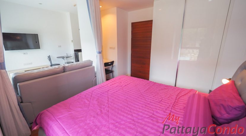 The Axis Condo Pattaya For Sale & Rent Studio With Park & Partial Sea Views - AXIS31