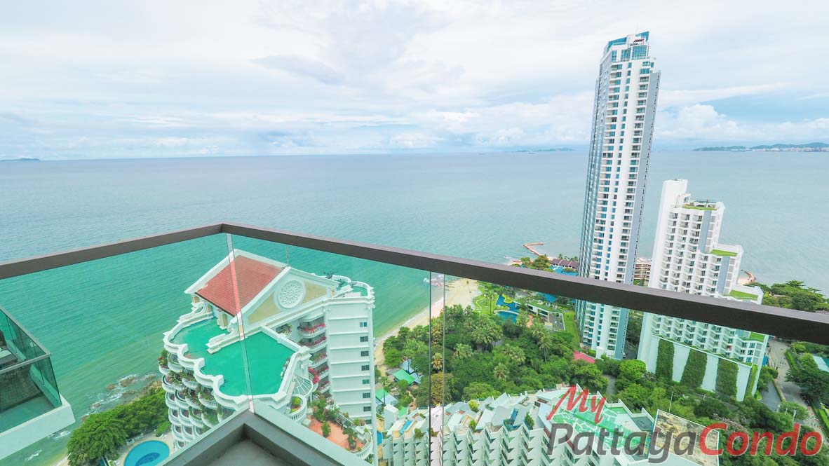 Wong Amat Tower Pattaya Condo For Sale – WT33