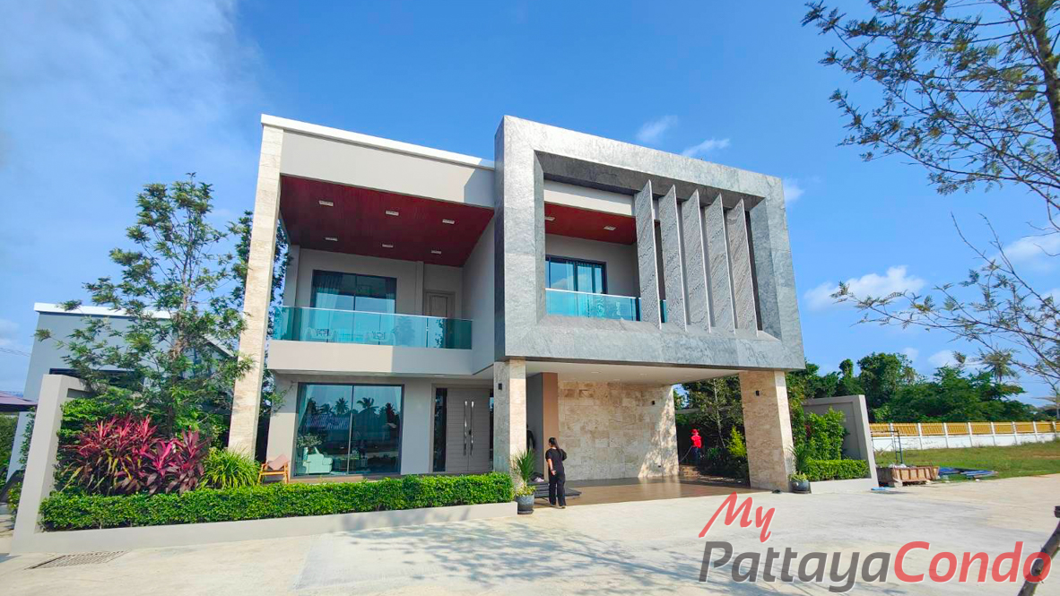 Madcha Nirvana Huay Yai Pattaya House For Sale - HEMCN01 for sale in Pattaya