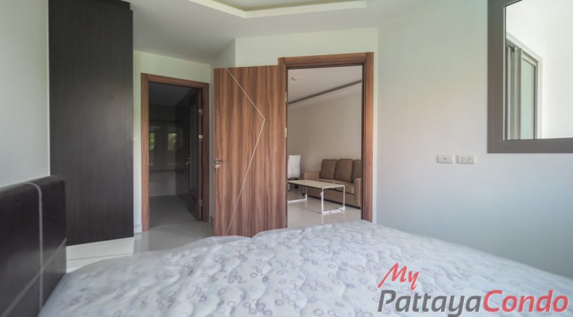 Club Royal Wongamat Condo Pattaya For Sale & Rent 1 Bedroom With Pool Views - CLUBR31