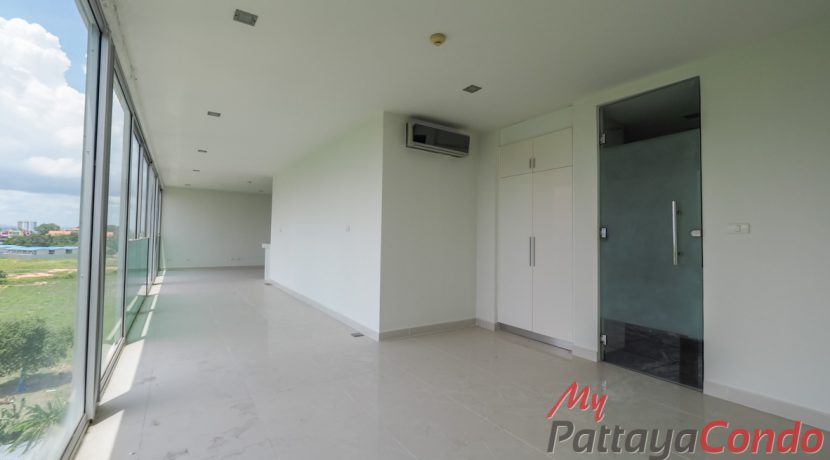 Club Royal Wongamat Condo Pattaya For Sale & Rent 1 Bedroom With Sea Views - CLUBR32