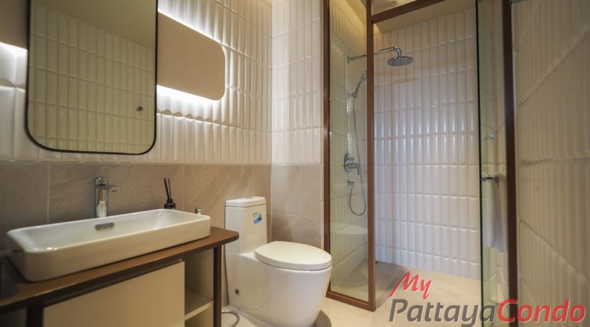 Arom Jomtien Condo Pattaya For Sale 1 Bedroom With Partial Sea Views - AROJ01