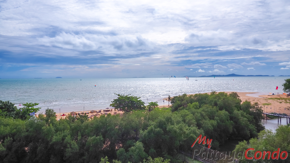Grand Florida Beachfront Condo Resort Pattaya For Sale – GF01