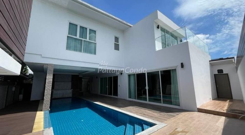 Palm Lakeside Village For Sale & Rent 4 Bedroom With Private Pool in Mabprachan - HEPLP02