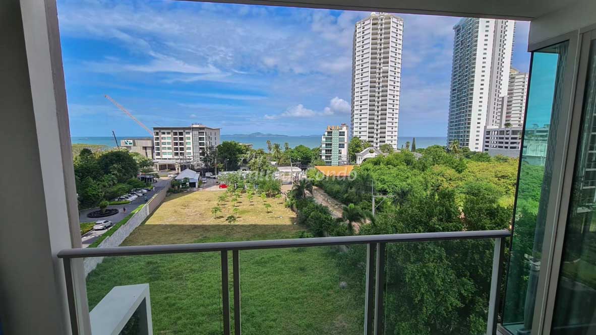 Riviera Wong Amat Condo For Sale – RW60