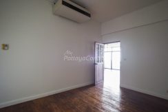 Jomtien Complex Condotel Pattaya For Sale & Rent 3 Bedroom With Partial Sea Views - JTC08