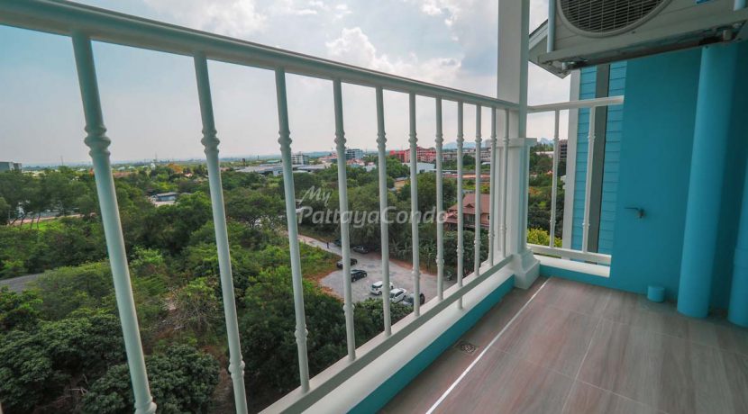 Grand Florida Beachfront Condo Na-Jomtien Pattaya Condo for Sale & Rent - GF02
