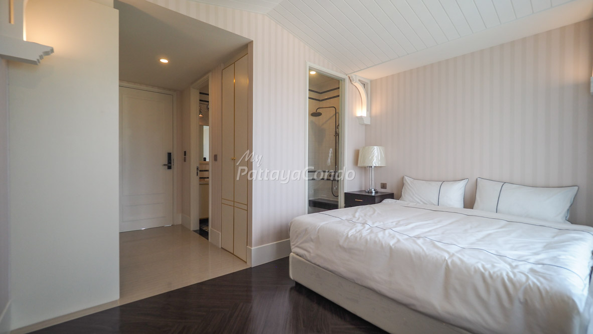 Grand Florida Beachfront Condo Resort Pattaya For Sale – GF04