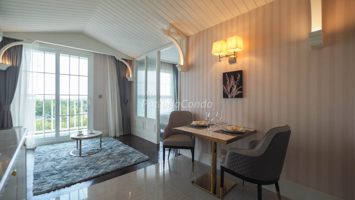 Grand Florida Beachfront Condo Resort Pattaya For Sale – GF02