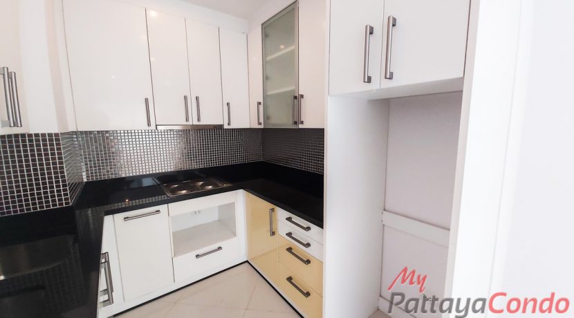 Diamond Suites Condominium Pattaya For Sale & Rent 1 Bedroom With Pool Views - DS17