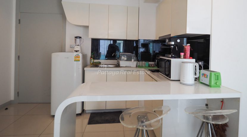 City Center Residences Pattaya For Sale & Rent 2 Bedroom With Pool Views - CCR48
