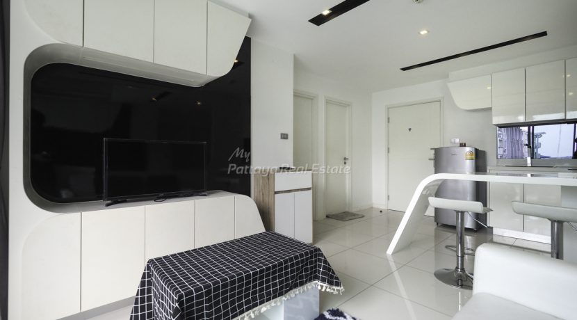 City Center Residence Pattaya Condo For Sale & Rent 1 Bedroom With Pool Views - CCR64