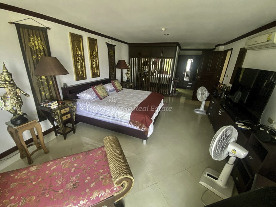 Royal Hill Resort Condo Pattaya For Sale – RYH05