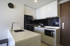 The Peak Towers Pattaya Condo For Sale & Rent 1 Bedroom With Sea Views - PEAKT81