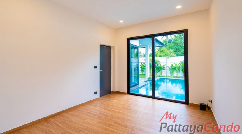 Sunside Residence Pattaya Pool Villa in Huay Yai With Private Pool For Sale 3 Bedroom